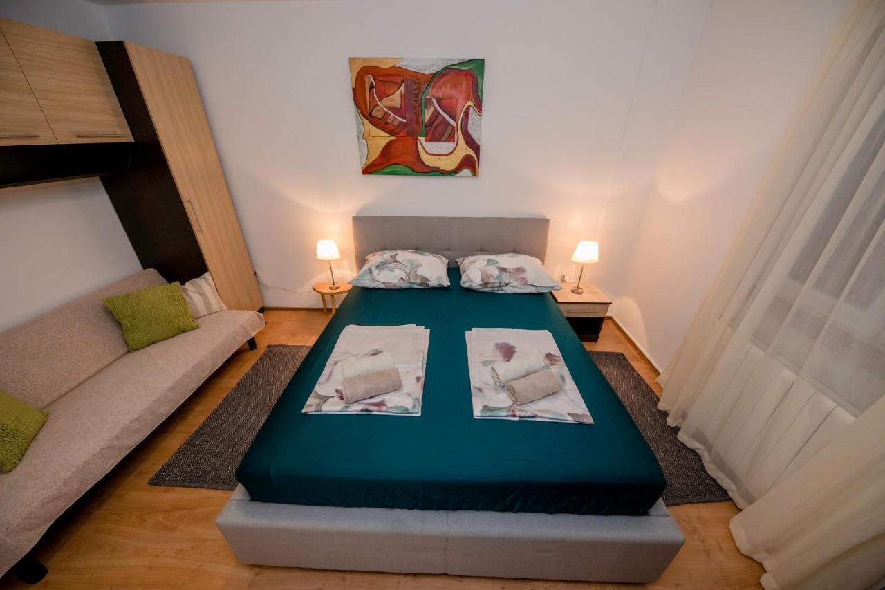 Apartments And Rooms Bolero Rab Town Eksteriør billede
